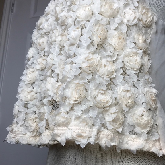 Forever 21 Exclusive 3-D Rose Delicate Lace Tank Top - Picture 4 of 5